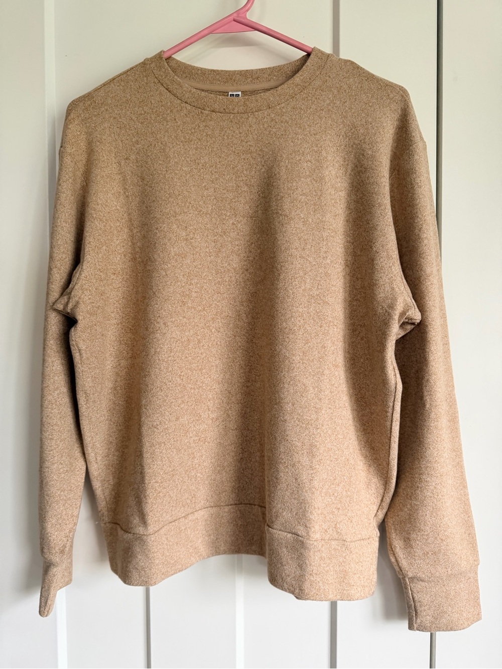 Uniqlo women’s Crewneck Sweatshirt in Camel Brown - size small